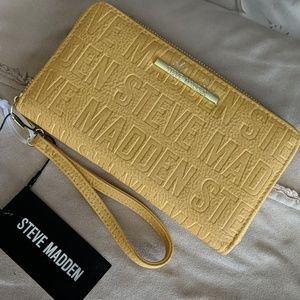 NWT Steve Madden Wristlet Wallet
